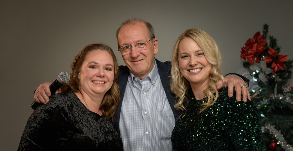 Jean Provencher et ses deux filles, party de Noel de la Laiterie de Coaticook 2023